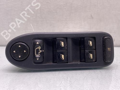 Interrupteur de vitre avant gauche CITROËN C5 I (DC_) 1.8 16V (DC6FZB, DC6FZE) (115 hp) 28279540