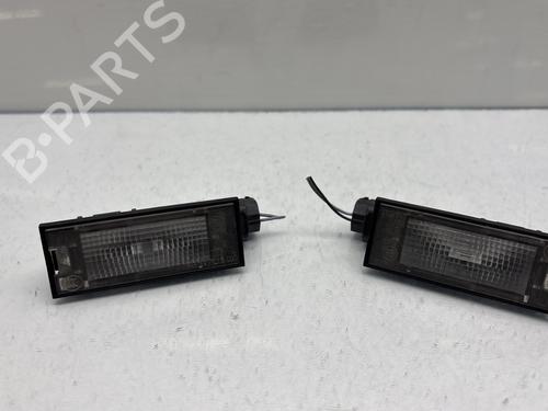 licence-plate-light-renault-megane-iv-hatchback-b9amn_-2015-32302239 main image