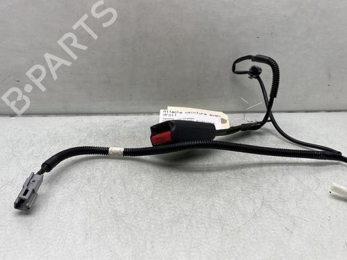 Used Seat buckle TOYOTA COROLLA Saloon (_E15_) 1.4 D-4D (NDE150) (90 hp) 22330363