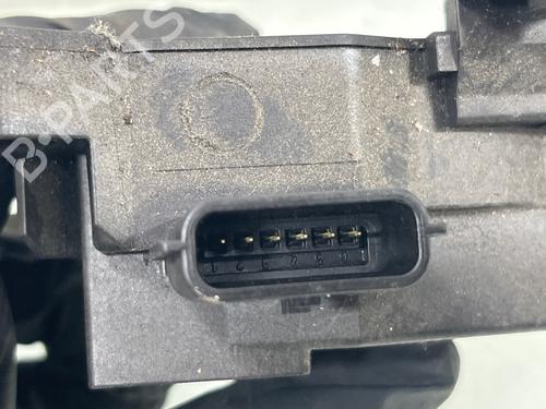 pedal-renault-megane-iii-hatchback-bz01_-b3_-2008-32355327 main image