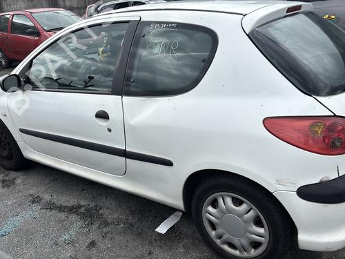 Left headlight PEUGEOT 206 Hatchback (2A/C) 1.4 HDi eco 70 | BP31175977C28 