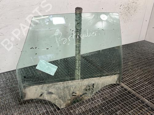 rear-right-door-window-opel-astra-j-p10-2009-2010-2011-2012-2013-2014-2015-2016-31029048 main image