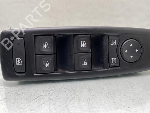 Used Left front window switch RENAULT MEGANE III Hatchback (BZ0/1_, B3_) 1.5 dCi (BZ09, BZ0D, BZ1W, BZ29, BZ14) (110 hp) 31594617