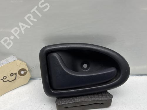 Venstre fortil invendig håndtag RENAULT CLIO II (BB_, CB_) 1.5 dCi (B/C2J) (68 hp) 29939963