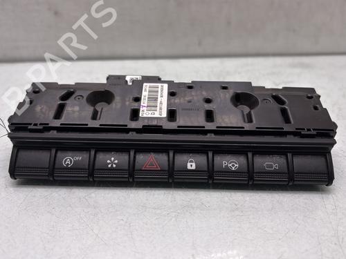 Warnblinkschalter für RENAULT CLIO V (B7_) 1.5 Blue dCi 115 (B7AD) (116 hp) 30297108