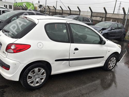 Left taillight PEUGEOT 206+ (2L_, 2M_) 1.4 HDi eco 70 | BP28704875C34 