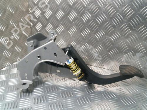 Used Clutch pedal Clutch pedal RENAULT MEGANE IV Hatchback (B9A/M/N_) 1.2 TCe 130 (B9MR) (130 hp) 22916323 22916323