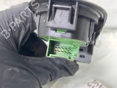 Used Left front window switch Left front window switch VW TRANSPORTER T5 Van (7HA, 7HH, 7EA, 7EH) 2.0 TDI (140 hp) 34627338 34627338