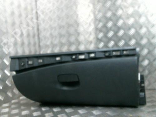 Used Glove box RENAULT MEGANE III Hatchback (BZ0/1_, B3_) 1.5 dCi (BZ09, BZ0D, BZ1W, BZ29, BZ14) (110 hp) 19980403