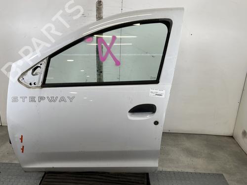 Dør venstre fortil DACIA SANDERO II TCe 90 (B8M1, B8MA, B8AC) (90 hp) 31628968