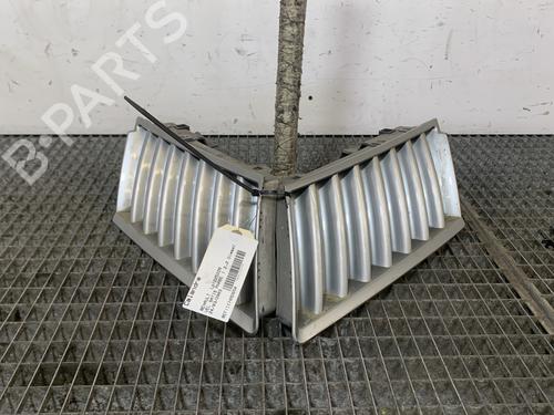 Grill Grill RENAULT VEL SATIS (BJ0_) 2.2 dCi (BJ0E, BJ0F) (150 hp) 33238491 33238491