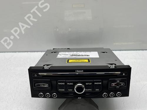 Used Radio Radio 26387656 26387656