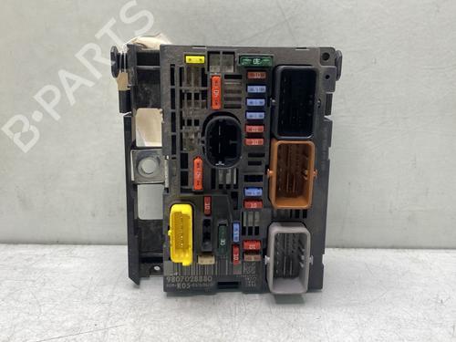 fuse-box-peugeot-partner-tepee-2008-31831361 main image