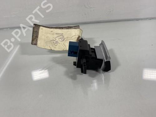 switch-citroen-c4-picasso-ii-96781160vv-2013-20017044 main image