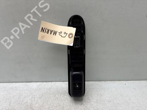 Used Right front window switch Right front window switch PEUGEOT 207 (WA_, WC_) 1.4 HDi (68 hp) 34561481 34561481