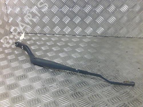 Used Front windshield wiper arm OPEL VECTRA C GTS (Z02) 1.9 CDTI (F68) (120 hp) 20017209