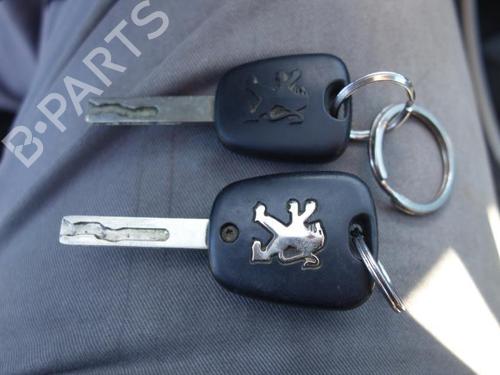 Front left lock PEUGEOT 307 (3A/C) 2.0 HDi 110 | BP20029226C98 