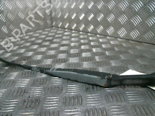 Used Front windshield wiper arm HYUNDAI ELANTRA III (XD) [2000-2006]  21953807