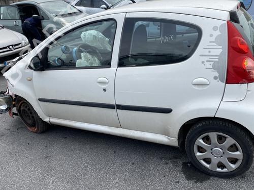 Left taillight PEUGEOT 107 (PM_, PN_) 1.0 | BP32469987C34 