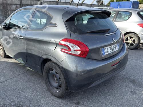 Rear fog light PEUGEOT 208 I (CA_, CC_) 1.6 HDi | BP31717472C37 