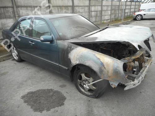 Right taillight MERCEDES-BENZ E-CLASS (W210) E 270 CDI (210.016) | BP20004076C35 