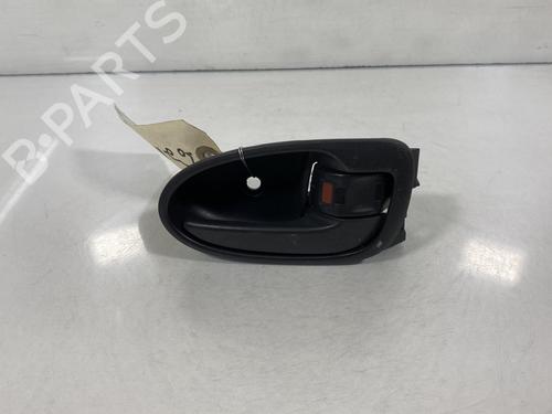 Used Front right interior door handle TOYOTA YARIS (_P9_) 1.3 VVT-i (SCP90_, SCP90R) (87 hp) 19956845