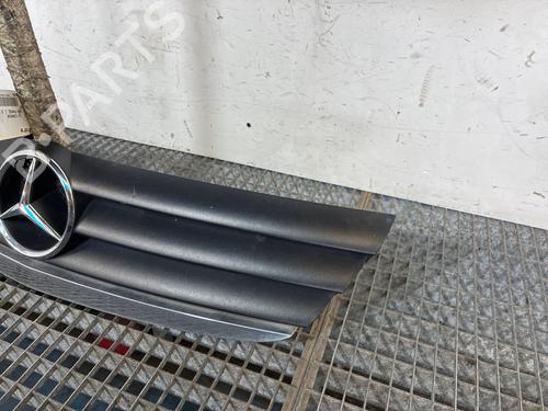 Used Grille Grille MERCEDES-BENZ A-CLASS (W169) A 180 CDI (169.007, 169.307) (109 hp) 40066687 40066687