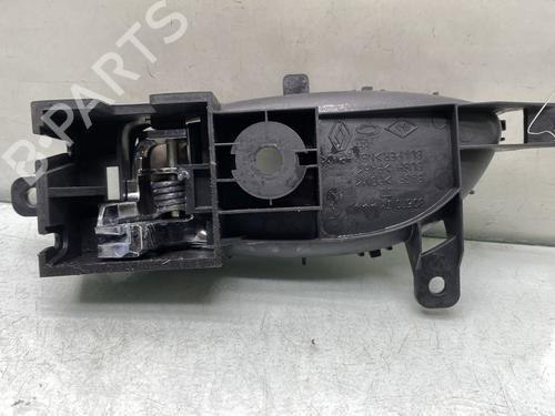 Used Front right interior door handle Front right interior door handle RENAULT KOLEOS I (HY_) 2.0 dCi (HY0K) (150 hp) 30515398 30515398