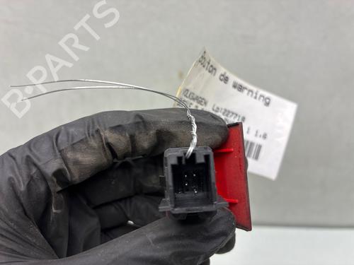 Warning switch VW BEETLE Convertible (5C7, 5C8) 1.6 TDI | BP38051913I22 - Image 3