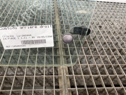 Used Rear right quarter glass Rear right quarter glass 28585212 28585212