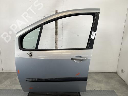 Dør venstre foran RENAULT MODUS / GRAND MODUS (F/JP0_) 1.5 dCi (FP0D, JP0D) (82 hp) 31074324