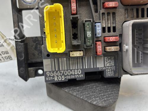 Used Fuse box Fuse box PEUGEOT 308 I (4A_, 4C_) 1.6 HDi (109 hp) 34449856 34449856