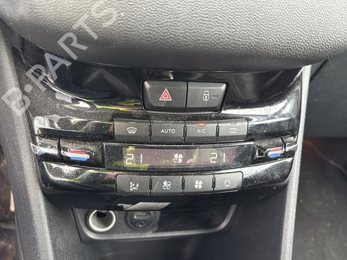 Left front fog light PEUGEOT 208 I (CA_, CC_) 1.6 HDi | BP30751380C30 