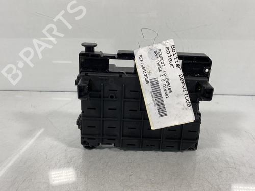 Used Fuse box PEUGEOT 307 (3A/C) 2.0 HDi 90 (90 hp) 20024257