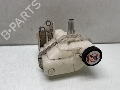 Ekpansionstank TOYOTA YARIS (_P13_) 1.5 Hybrid (NHP130_, NHP130) (101 hp) 29413436