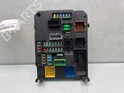 Fuse box CITROËN C4 Picasso II 1.2 THP 130 | BP38274063E1 - Image 2