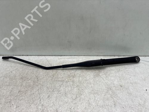 Used Front windshield wiper arm Front windshield wiper arm 39618009 39618009