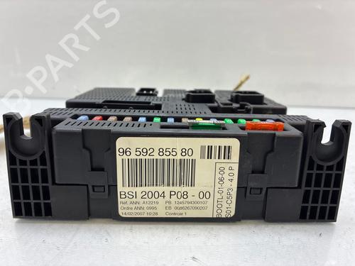 Used Fuse box Fuse box 39090902 39090902