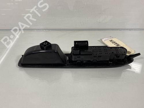 Used Left front window switch Left front window switch DS DS 3 (SA_) 1.6 BlueHDi 100 (SABHY0, SABHYT) (99 hp) 19956462 19956462