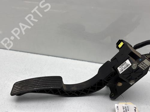 Używane Pedał KIA SORENTO I (JC) 2.5 CRDi 4WD (140 hp) 30791183