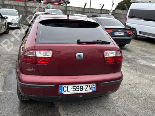 Left front fog light SEAT LEON (1M1) 1.9 TDI | BP26571643C30 