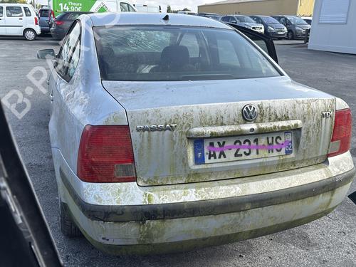 Right headlight VW PASSAT B5 (3B2) 1.9 TDI | BP31175930C29