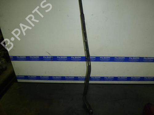 Used Front windshield wiper arm CITROËN C4 Coupe (LA_) 1.6 HDi (90 hp) 20036357