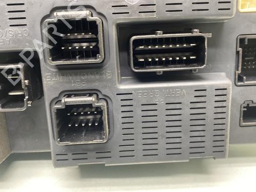 Fuse box PEUGEOT 308 I (4A_, 4C_) 1.6 HDi | BP28519824E1 
