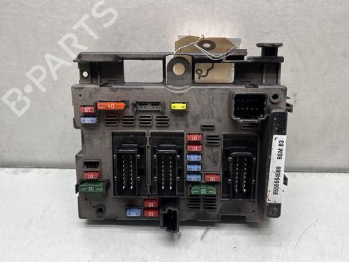 Used Fuse box PEUGEOT 307 (3A/C) 1.6 HDi 110 (109 hp) 28704896