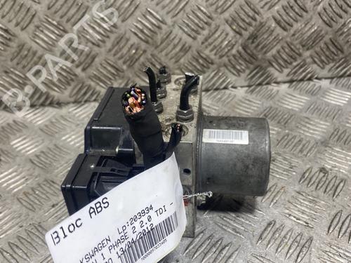 Used ABS pump VW TIGUAN (5N_) 2.0 TDI (140 hp) 22319496