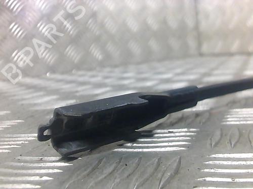 Used Front windshield wiper arm OPEL CORSA D (S07) [2006-2015]  19983641