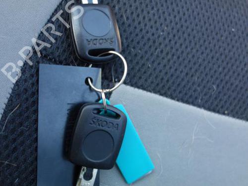 Boucle de ceinture de sécurité SKODA OCTAVIA I (1U2) 1.9 TDI | BP20030644I32 