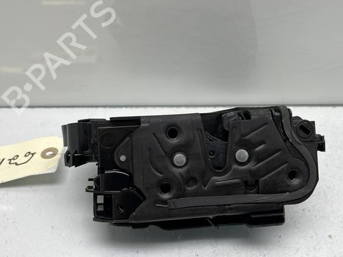 front-right-lock-vw-golf-viii-cd1-da1-2019-28279477 main image