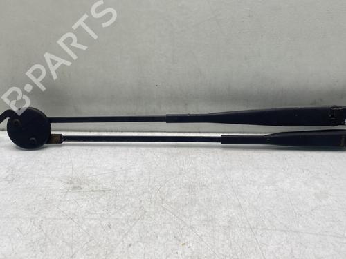 Used Front windshield wiper arm RENAULT TWINGO I (C06_) 1.2 (C066, C068) (58 hp) 32190476